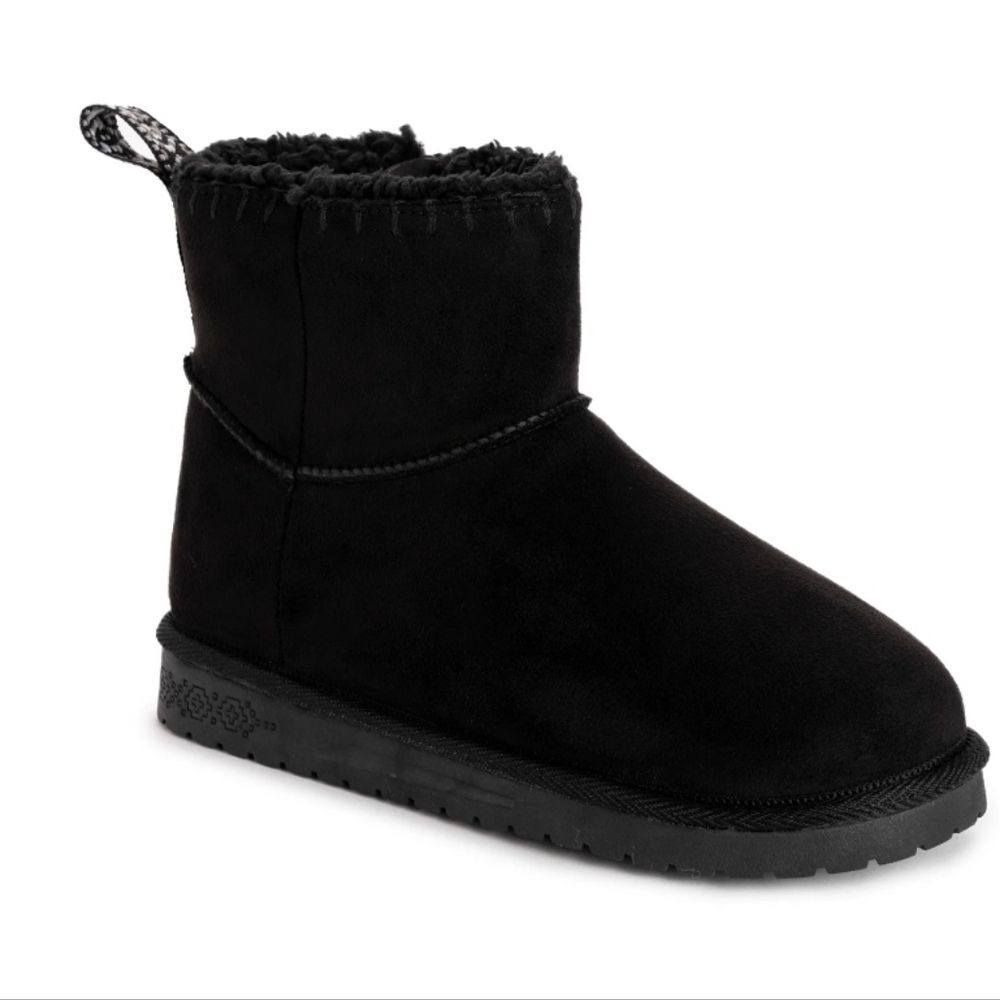 Muk Luks Truvie Bootie- Black